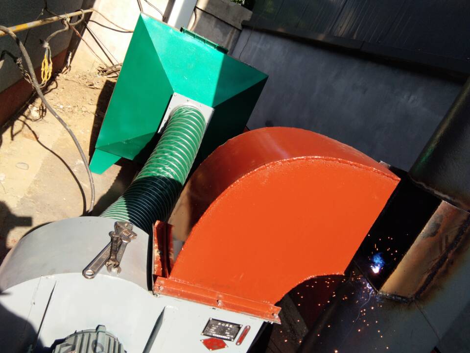 此處設(shè)計(jì)“溶媒吸附+活性炭吸附”的工藝流程進(jìn)行廢氣凈化，排放標(biāo)準(zhǔn)設(shè)計(jì)為近零排放，第三級(jí)設(shè)計(jì)VOC氣體凈化效率η3=95%。