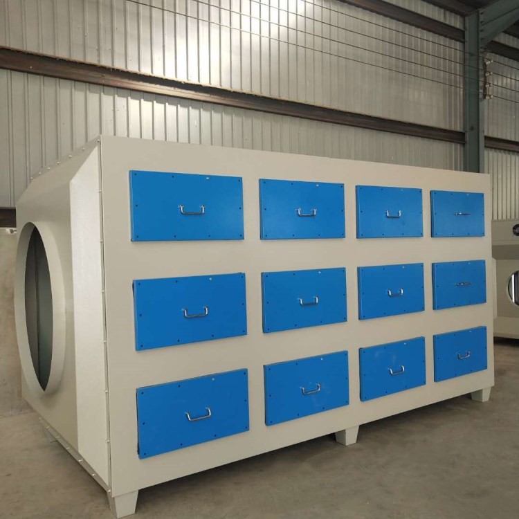 噴漆房<a href='http://41122.cn/products/chuchen/jh/gongyefeiqichuli/' target='_blank' title='廢氣處理設備' ><strong>廢氣處理設備</strong></a>價格_油漆車間煙粉塵廢氣治理方案工藝小型噴漆房廢氣處理設備的工作原理 噴漆房廢氣處理設備價格_油漆車間煙粉塵廢氣治理方案工藝小型噴漆房廢氣處理設備的工作原理